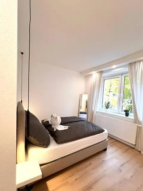 New! Central Modern Apartment Düsseldorf