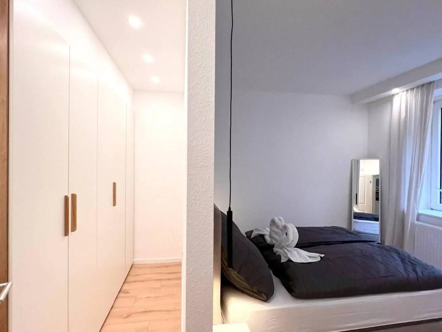 New! Central Modern Apartment Düsseldorf
