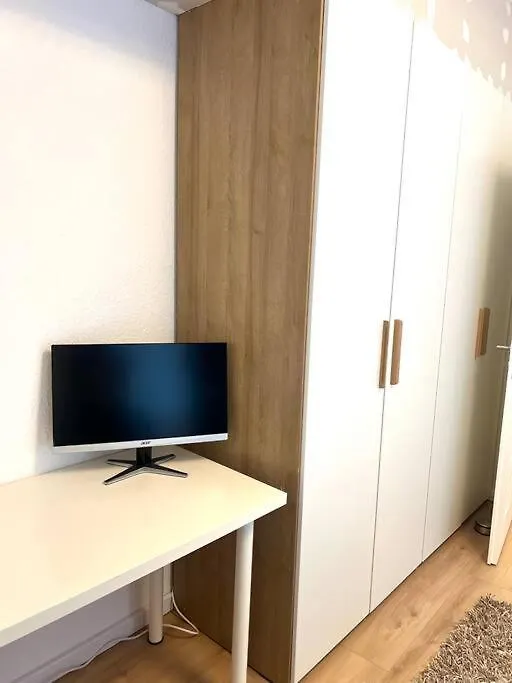 New! Central Modern Apartment Düsseldorf